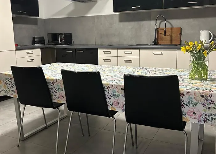 Bobrowa Przystan * ブンツラウ