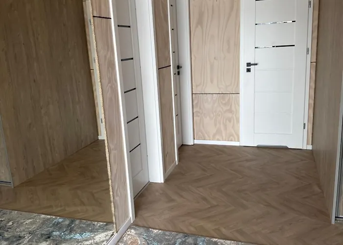 Bobrowa Przystan ファームステイ ブンツラウ